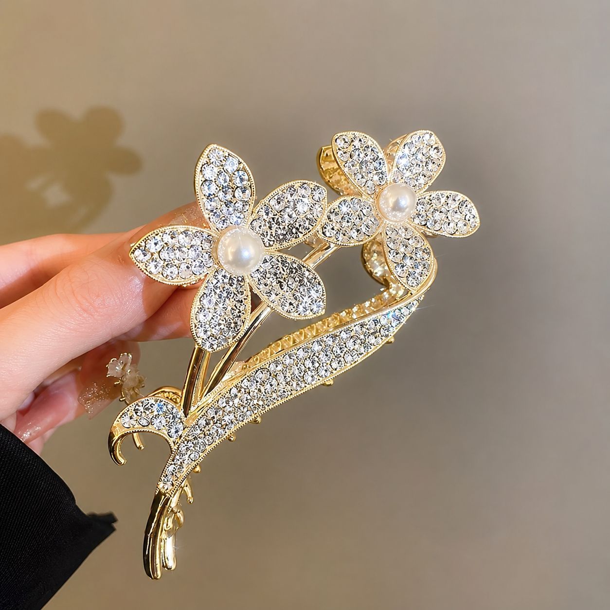 Luxury Crystal Flower Hair Claw